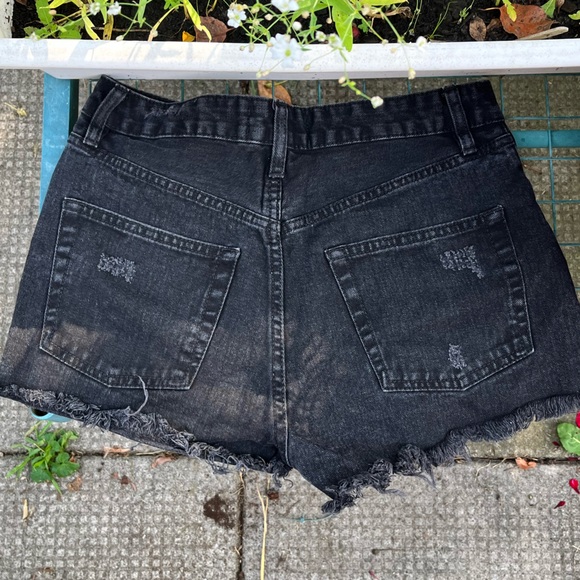 Urban Planet distressed denim shorts, size 3 - Picture 2 of 3